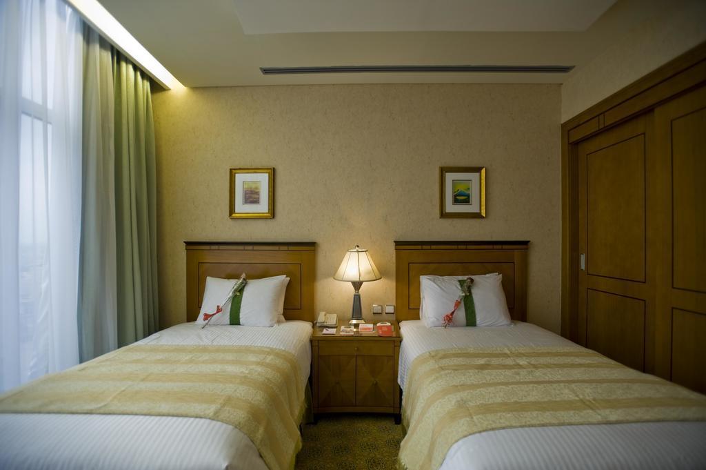 Eastyard Khobar Hotel - Formerly Ramada By Wyndham Khobar Exterior photo