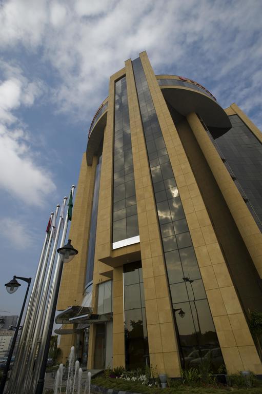 Eastyard Khobar Hotel - Formerly Ramada By Wyndham Khobar Exterior photo
