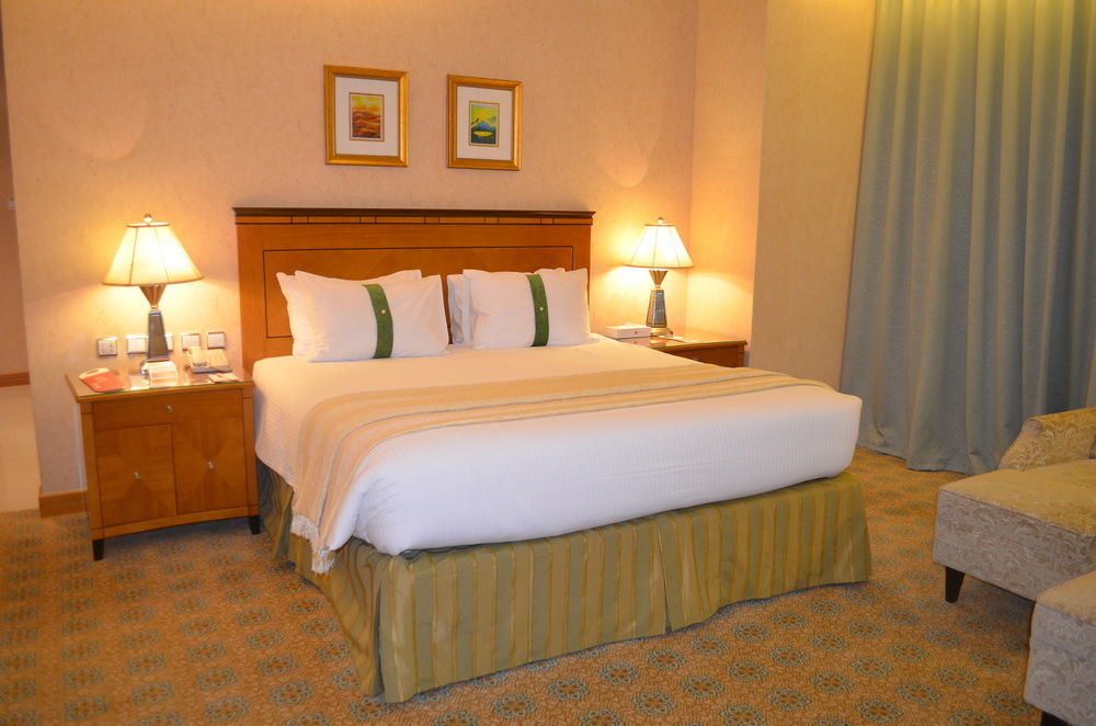 Eastyard Khobar Hotel - Formerly Ramada By Wyndham Khobar Exterior photo