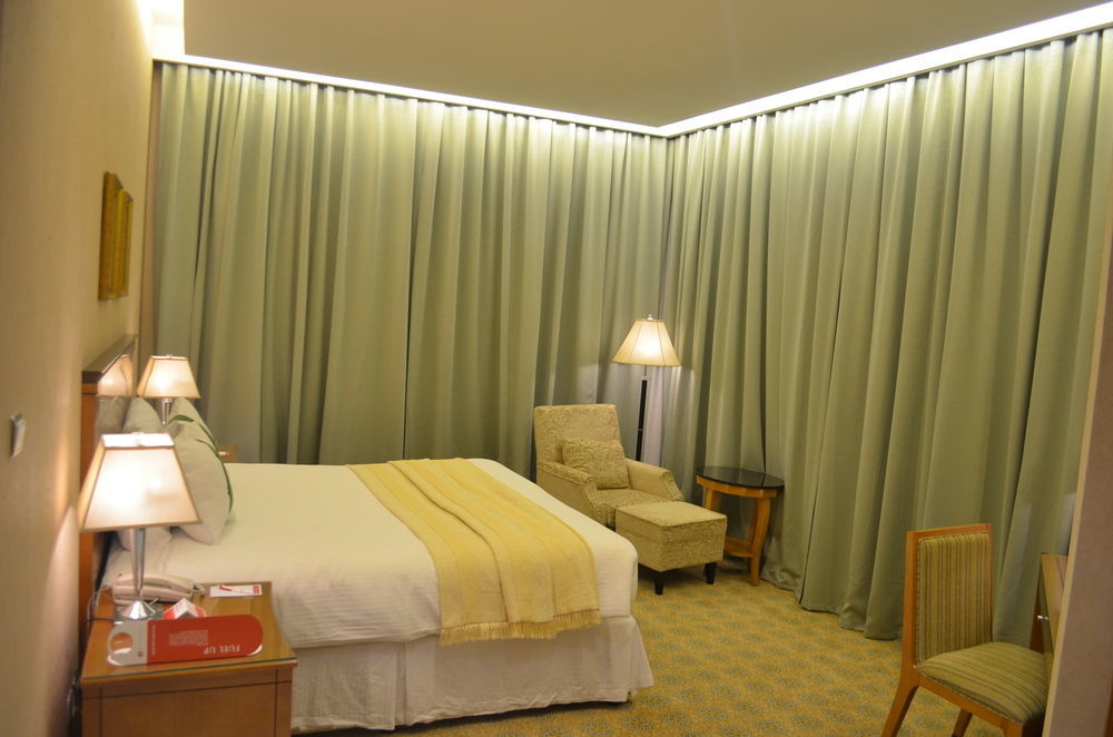 Eastyard Khobar Hotel - Formerly Ramada By Wyndham Khobar Exterior photo