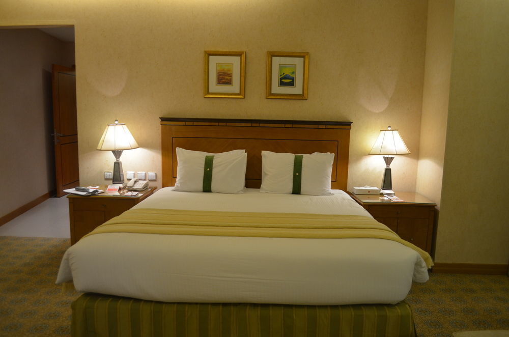 Eastyard Khobar Hotel - Formerly Ramada By Wyndham Khobar Exterior photo