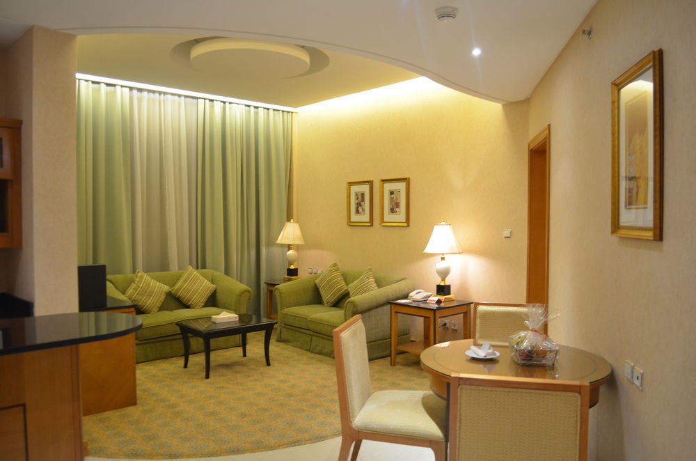 Eastyard Khobar Hotel - Formerly Ramada By Wyndham Khobar Exterior photo