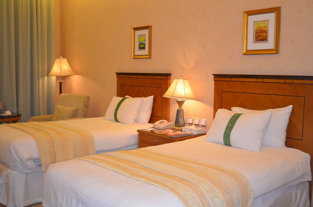 Eastyard Khobar Hotel - Formerly Ramada By Wyndham Khobar Exterior photo