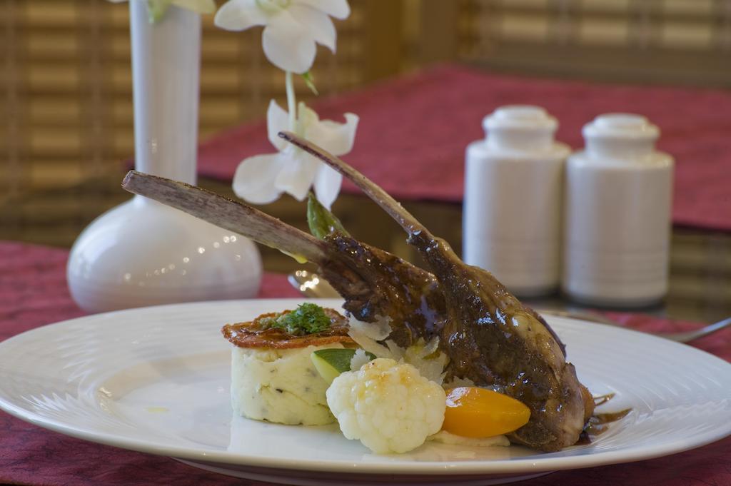 Eastyard Khobar Hotel - Formerly Ramada By Wyndham Khobar Exterior photo